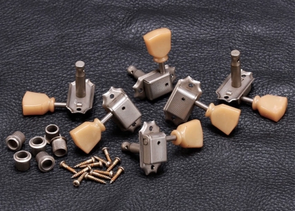Gotoh® SD90 3x3 Vintage Tuners • 8.8 mm Bushing • Keystone Button • Nickel • Aged/Relic