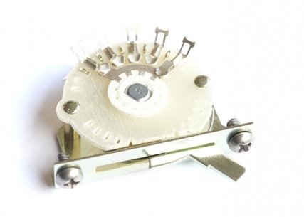 Oak Grigsby Lever Switch • 4-Way